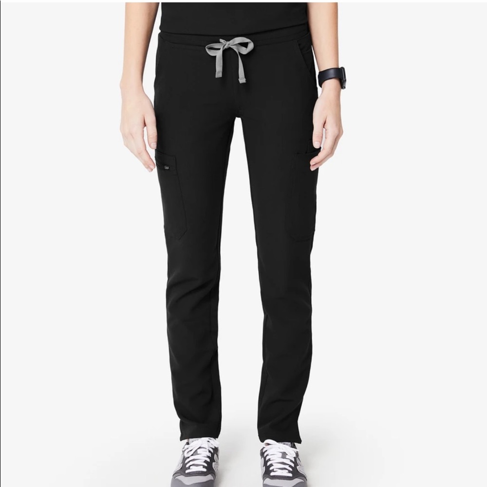 Yola figs scrub pants!!!